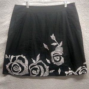 Liz & Co Women Skirt Size 16 Black / White Embroidered Pockets Side Zipper